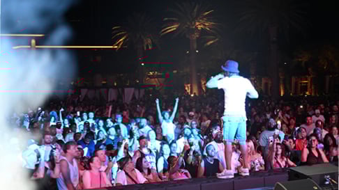 17+ M Resort Christmas Lights